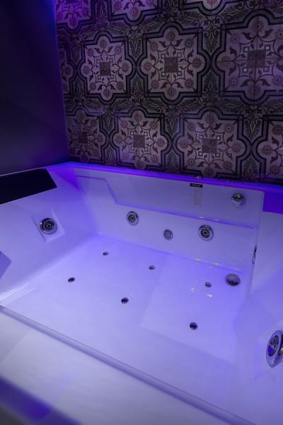 Romantic Suite 05